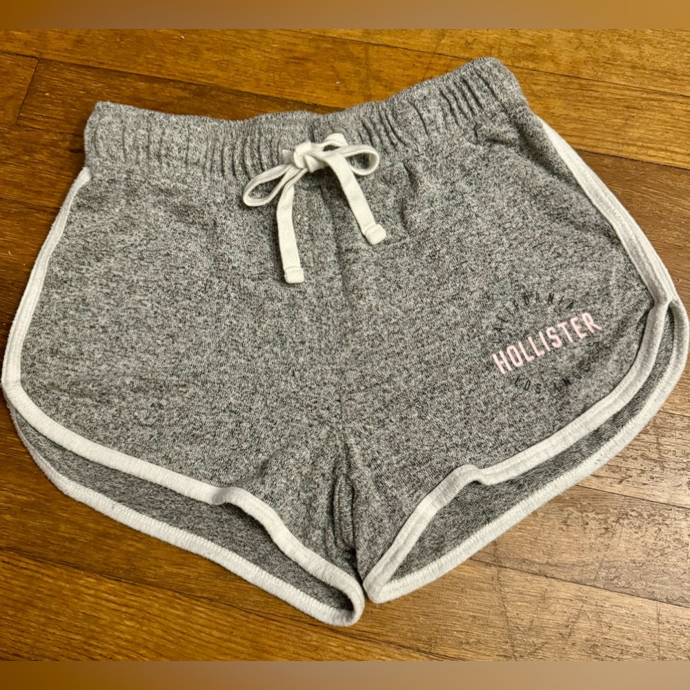 Hollister Shorts ~ Size XS ~